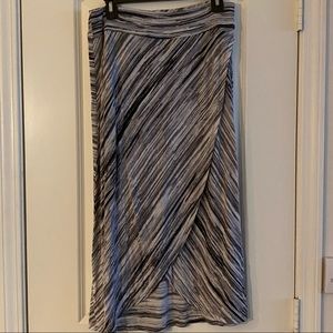 Dakini white and black midi skirt